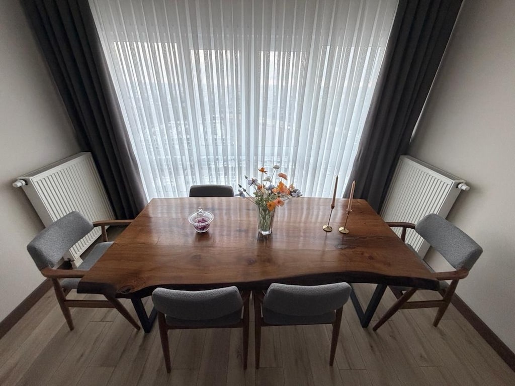 Yemek Masası ve Koltuk - 2