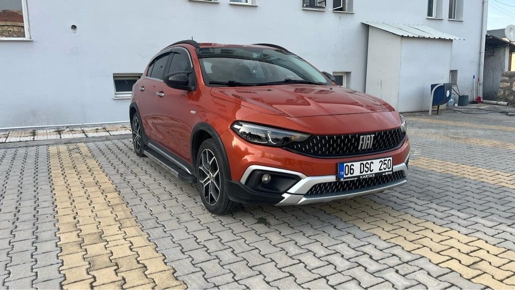 SERVİS BAKIMLI EGEA CROSS 2023 MODEL 47.000 KM DE - 2