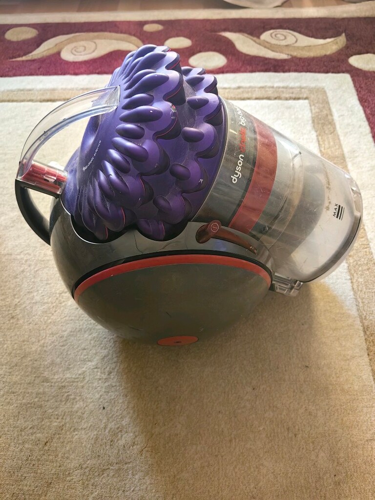 dyson cinetic big ball parquet 2 sorunsuz çalışıyor diğer parçalar yok - 4