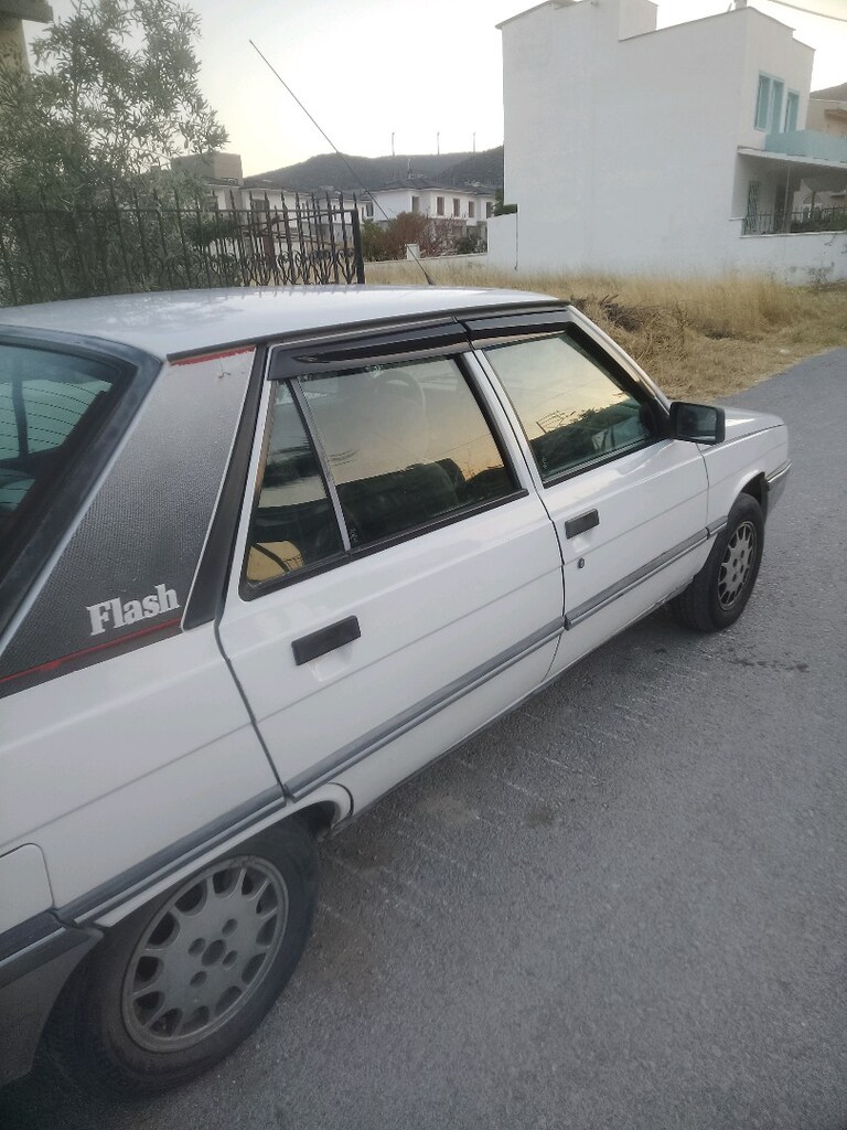 1.7 Beyaz reno flash - 2