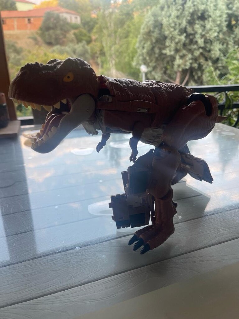 jurassic park 40 cm dinazor ve jeep arabaya dönüşen TRANSFORMENS - 4