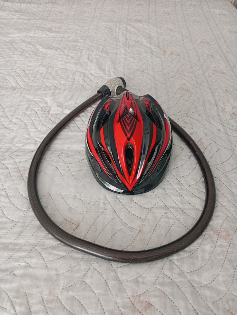 kask ve moto ve bisiklet kilidi ikisi 450 - 2