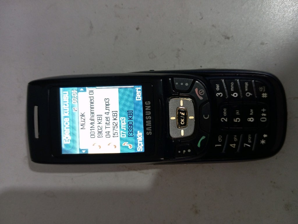 Samsung d500 - 8
