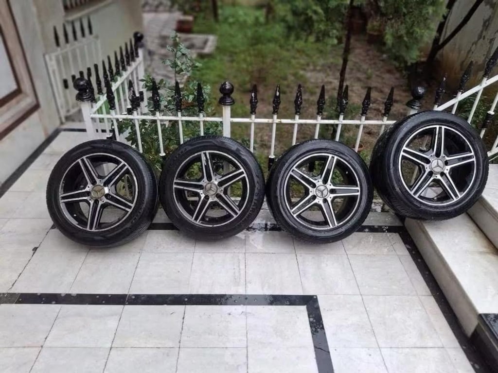 Mercedes Amg dir Cla Lara olur C serisi E serisi hepsine olur 5x112 - 8