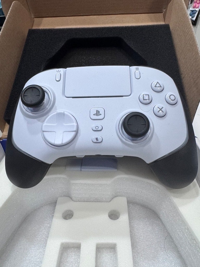 Razer Wolverine V2 Pro Kablosuz PS5/PC Uyumlu Oyun Kolu - Beyaz - 2