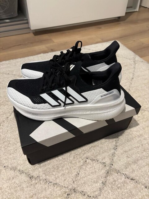 Adidas Ultraboost 5 - 43 1/3 Numara
