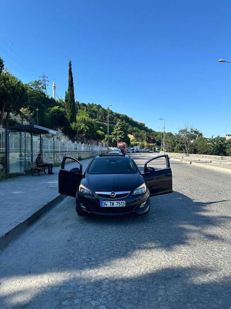 68.000 km \ sunrooflu / deri koltuk / özel paket - 4