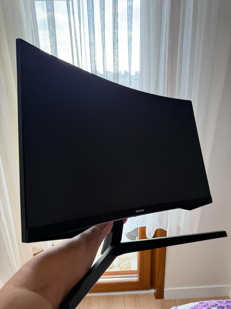 Samsung Odyssey G5 27” 2K 144Hz Kavisli Oyuncu Monitörü - 3