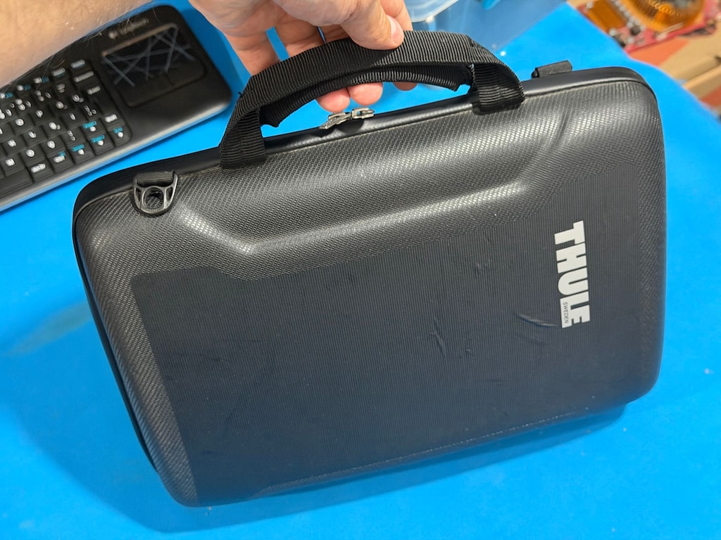 Thule Gauntlet 4 MacBook Bilgisayar Çantası 13.3" - Siyah - 12