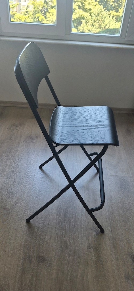 Bugün alırsanız 5000 TL. Ikea Franklin bar sandalyesi 63 cm.