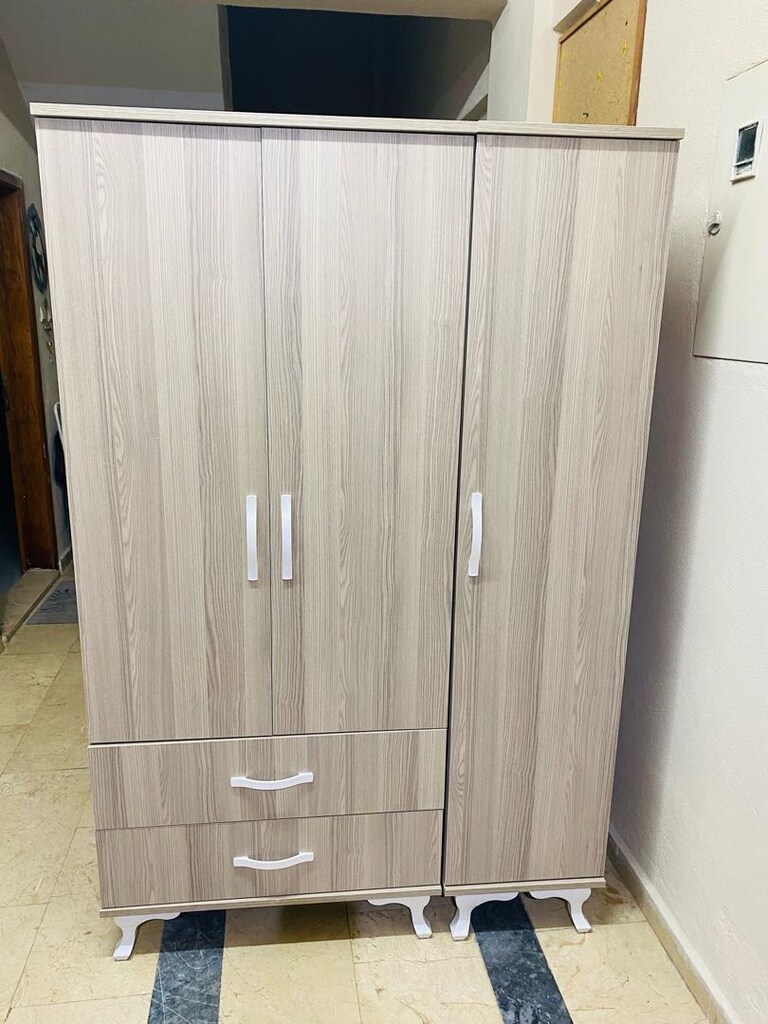 3 kapılı 2 çekmeceli Elbise dolabı 120/185 ölçüsü - 5