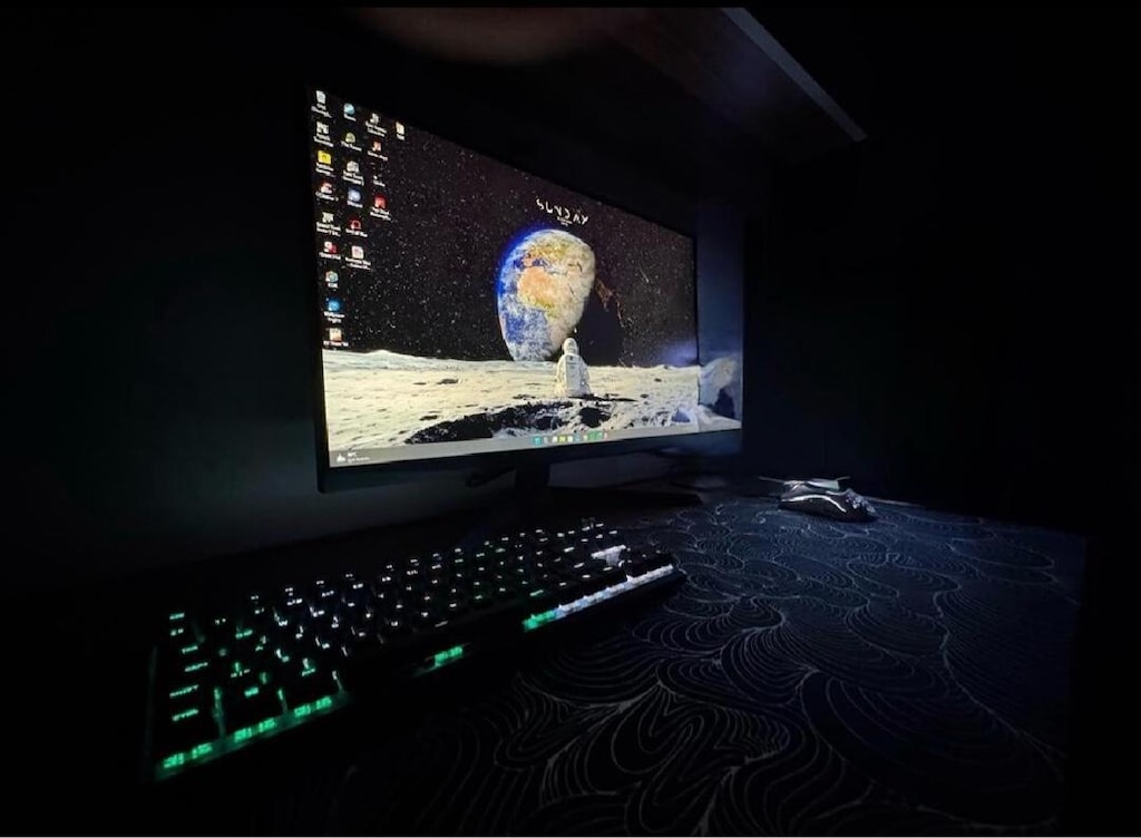 Full set üst seviye oyuncu ekipmanları pazarlık yapılır