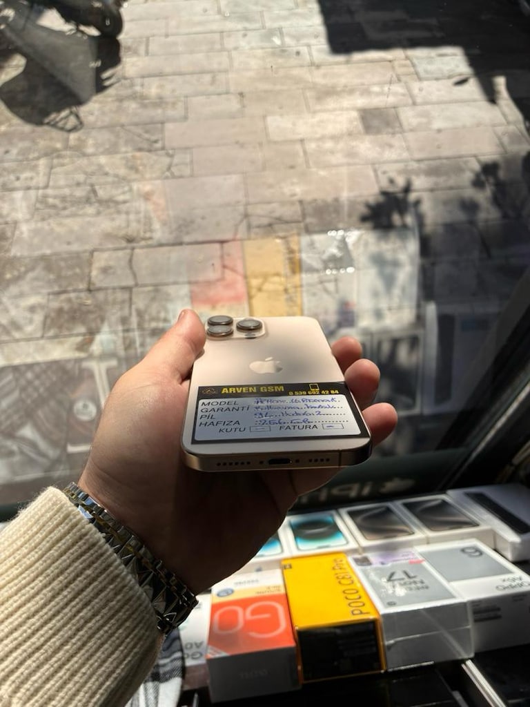 iPhone 16 pro max - 2