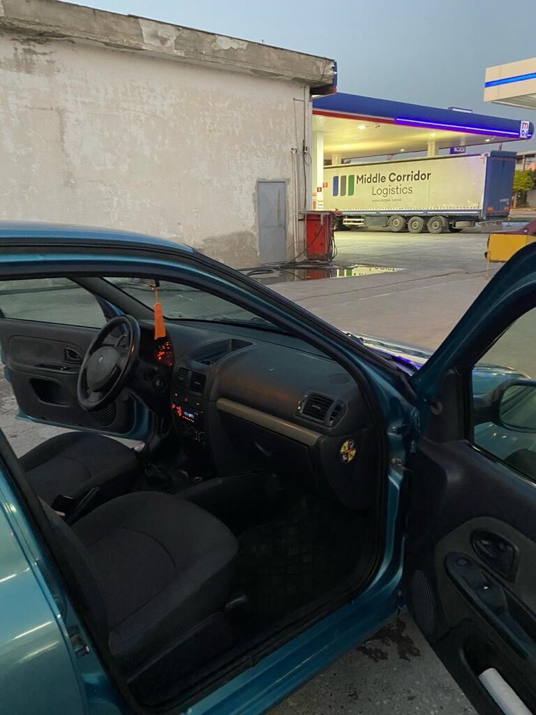 renault clio 1.2 16v - 13