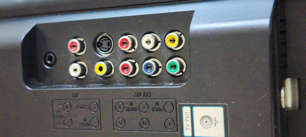 Philips15PFL4122/10 15 inc 38cm - 3