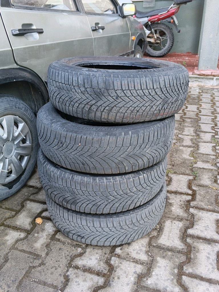 185X65 R15 4 adet Bridgestone 4 mevsim lastik - 7
