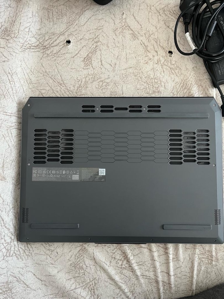 Lenovo LOQ i5-12450HX | RTX 3050 6GB | 16GB RAM | 1TB SSD | Temiz - 2
