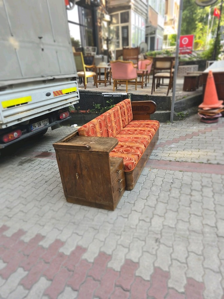 Antika Dolapli Koltuk - 4