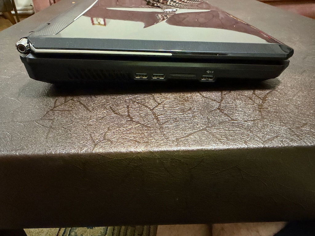 ACİL MONSTER NOTEBOOK İ7 / 16GB RAM - 5