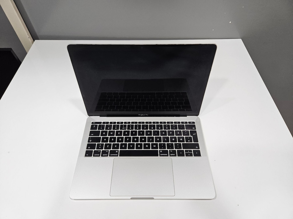 MACBOOK PRO 2017+ İ5 2.3 GHZ + 8 GB RAM + - 3