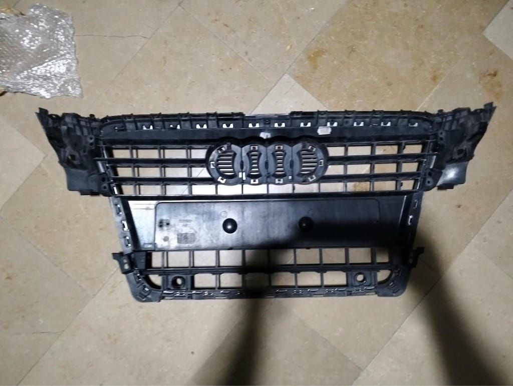 Audi A3 Sedan 2006/2013 Modele uygun Ön panjur