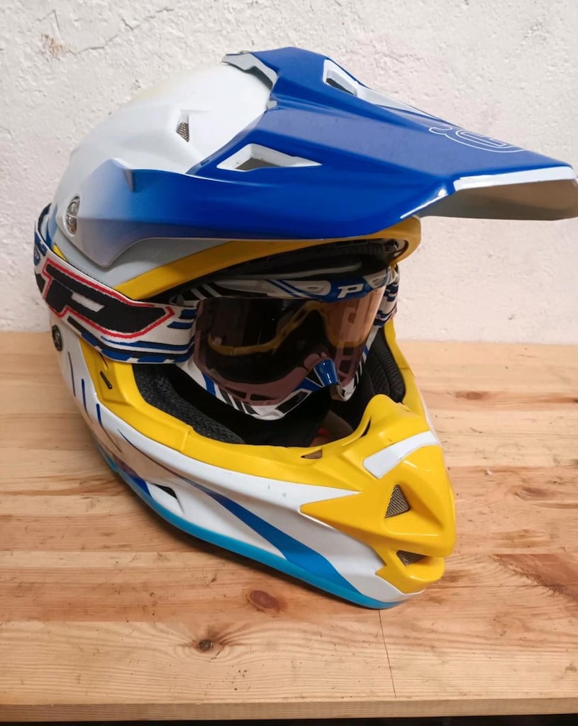 Husqvarna Motokros / Enduro Kaskı - Temiz Durumda - 3