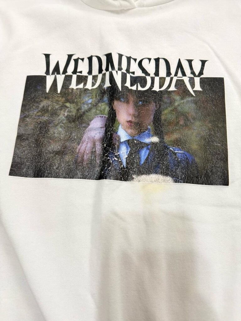 Lcw wednesday sweatshirt 10-11 yas - 2