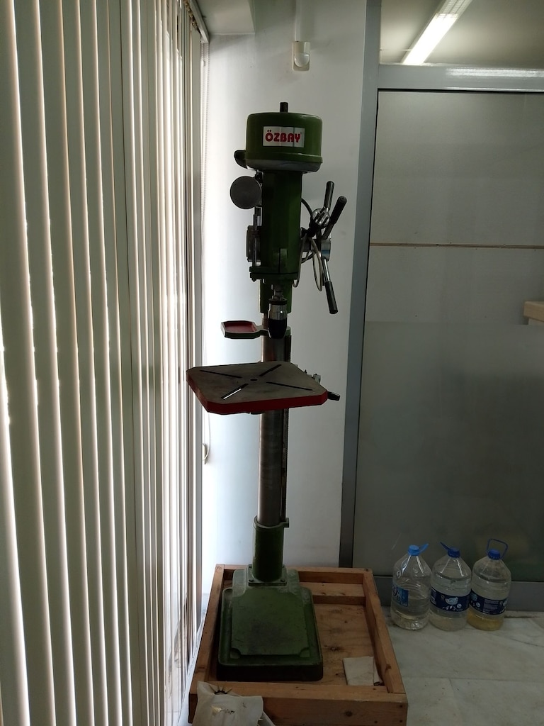 Çok az kullanılmış Sütunlu Matkap Tezgahı - 3