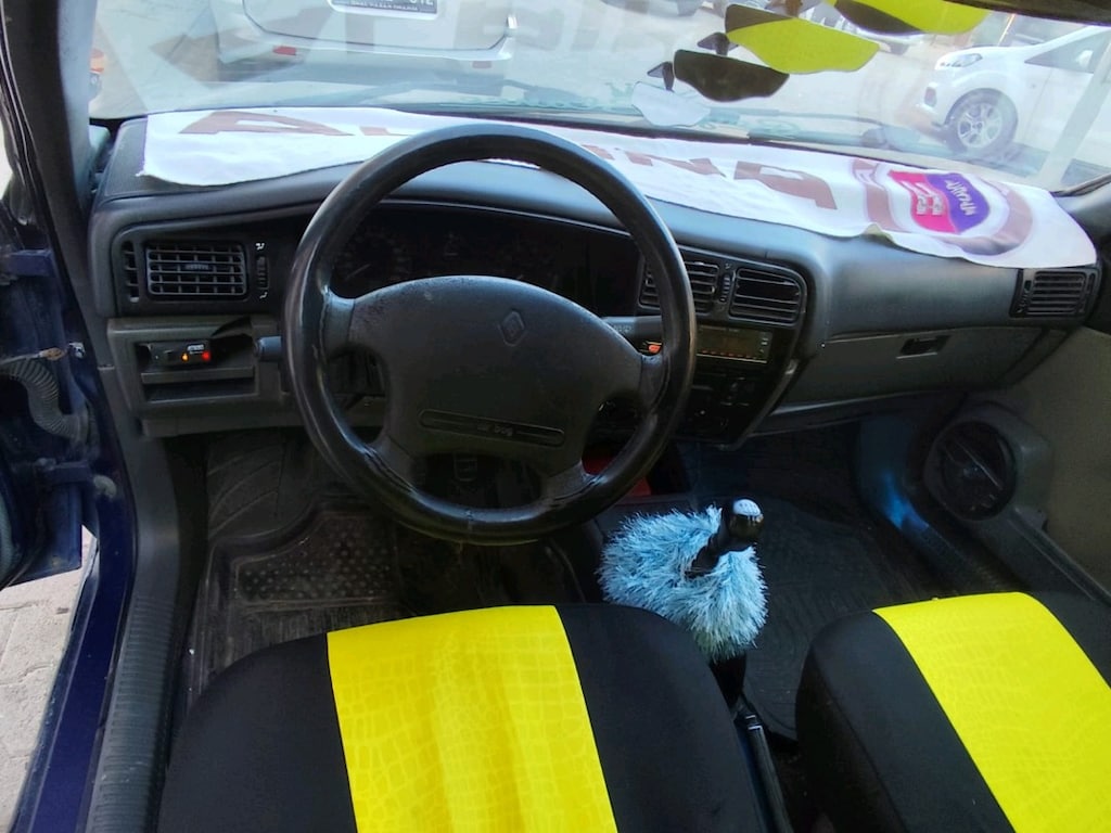 Renault 19