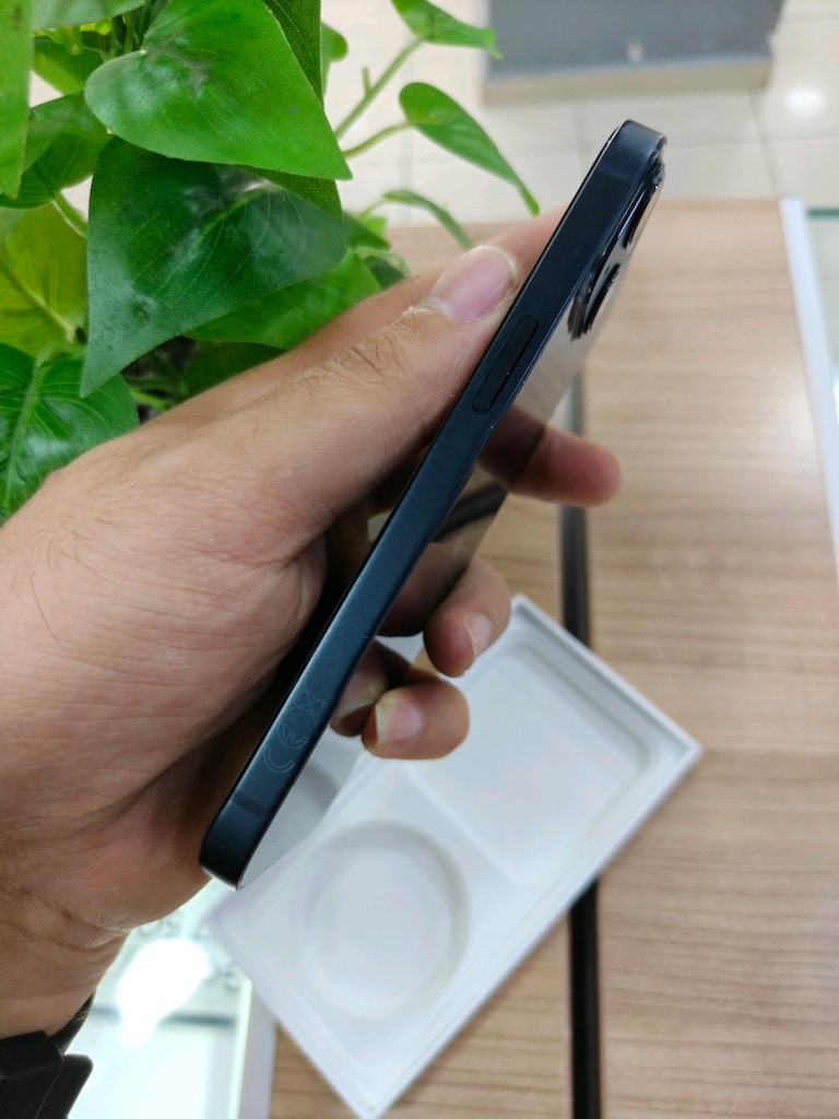 İPHONE 13 COK TEMİZ - 5