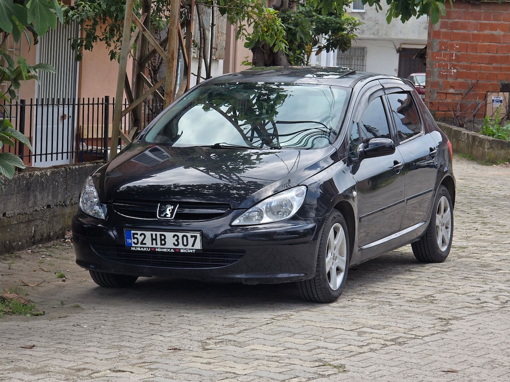 Peugeot Hatch Back 307 Araç model yükseltme amacıyla satılıktır. - 2