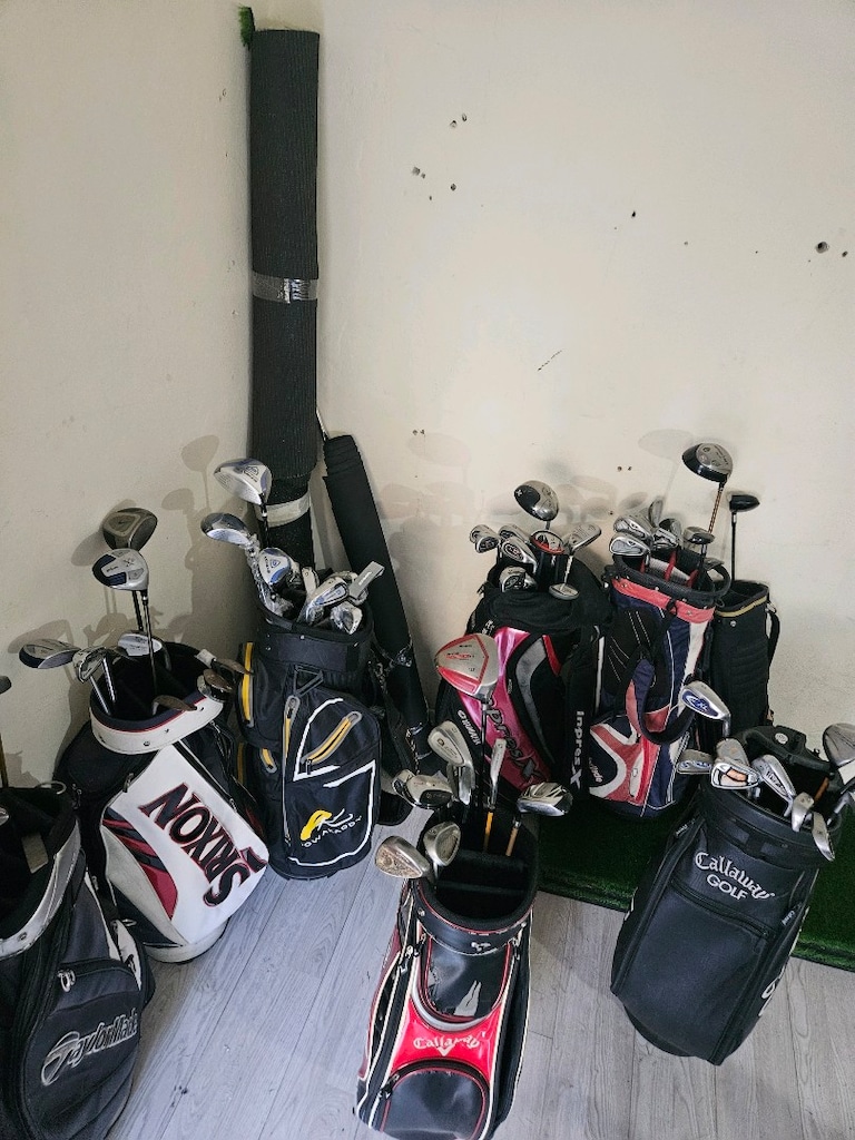 8 Adet golf setı cantalı markalı - 4