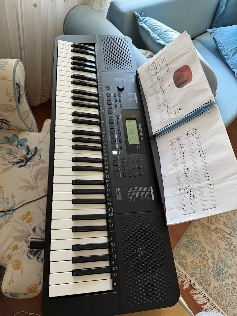 Medeli MK100 61 Tuşlu Org - 1 Yıllık, Sehpalı - 5