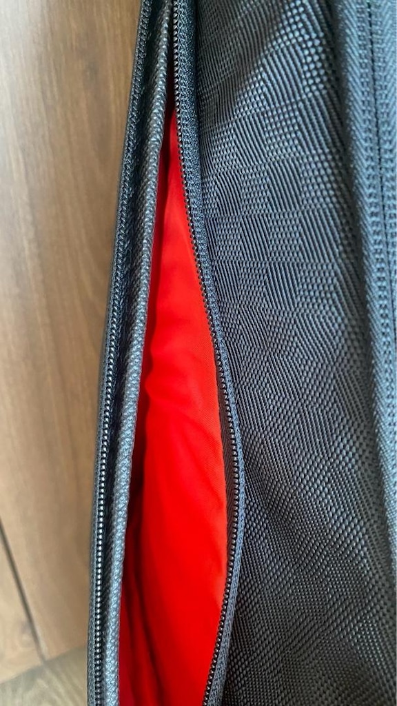 wilson pro staff classic v15 tenis çantası 6’lı - 2