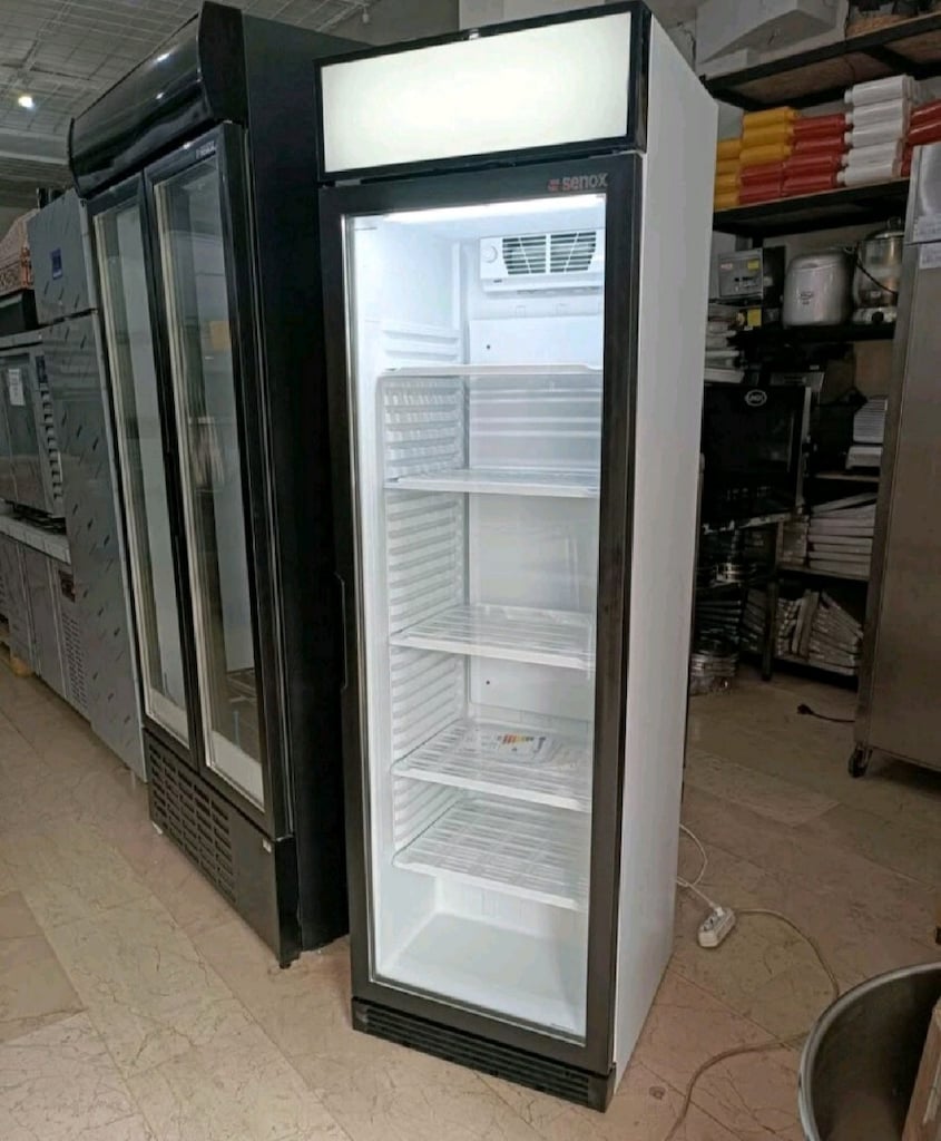 Meşrubat Dolabı İçecek Dolabı Dik Tip Şişe Soğutucu FATURALI
