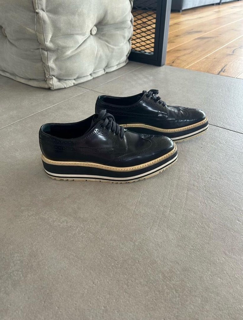 Prada 37 numara Ayakkabı