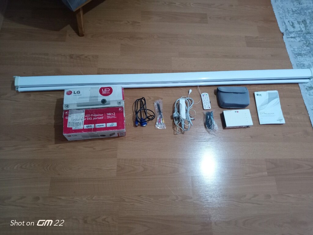 LG projeksiyon cihazı ve projeksiyon perdesi 180*200 - 10