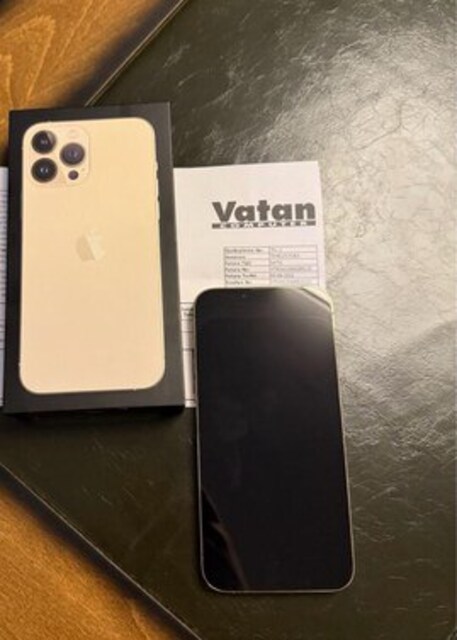 iPhone 13 Pro Max 256 GB Yurt içi 6 Ay Garantili Nokta Hatasız Pil 94