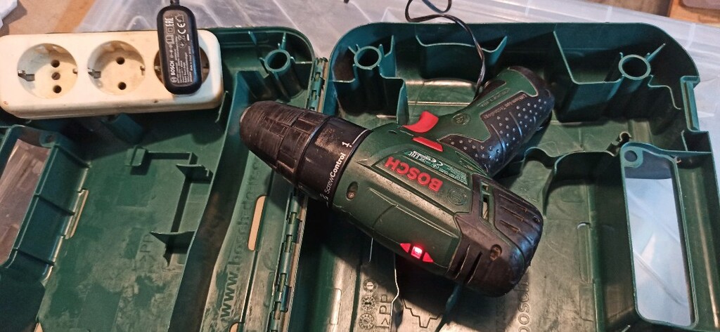 ORJİNAL BOSCH 10.8 VOLT ŞARJLI MATKAP - 9