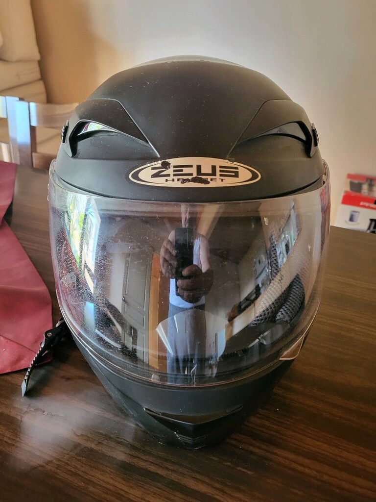 ZEUS ZS 807A MOTOSİTLEK KASKI MAT SİYAH - 2