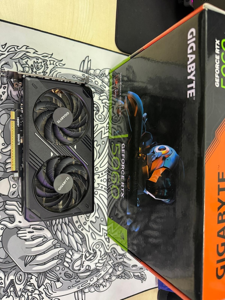 GIGABYTE GeForce RTX 5060 WINDFORCE MAX OC 8G GDDR7 DLSS 4 - 3