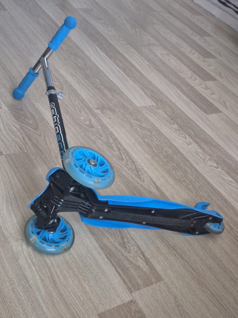 Shinaro Maxi Işıklı Mavi 3 Tekerlekli Çocuk Scooter - 4