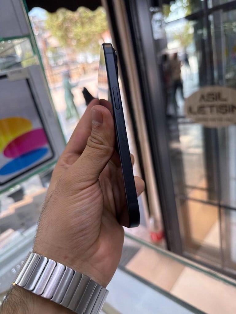 iPhone 15 128Gb - 2