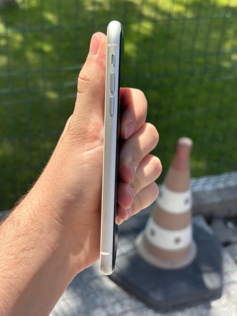 128 GB İPHONE 11 TERTEMİZ SIFIR AYARINDA - 6