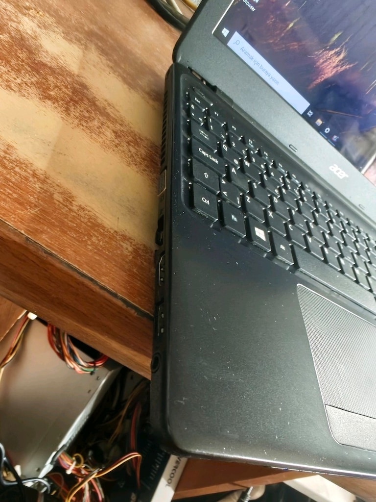 ACER LEPTOP - 5