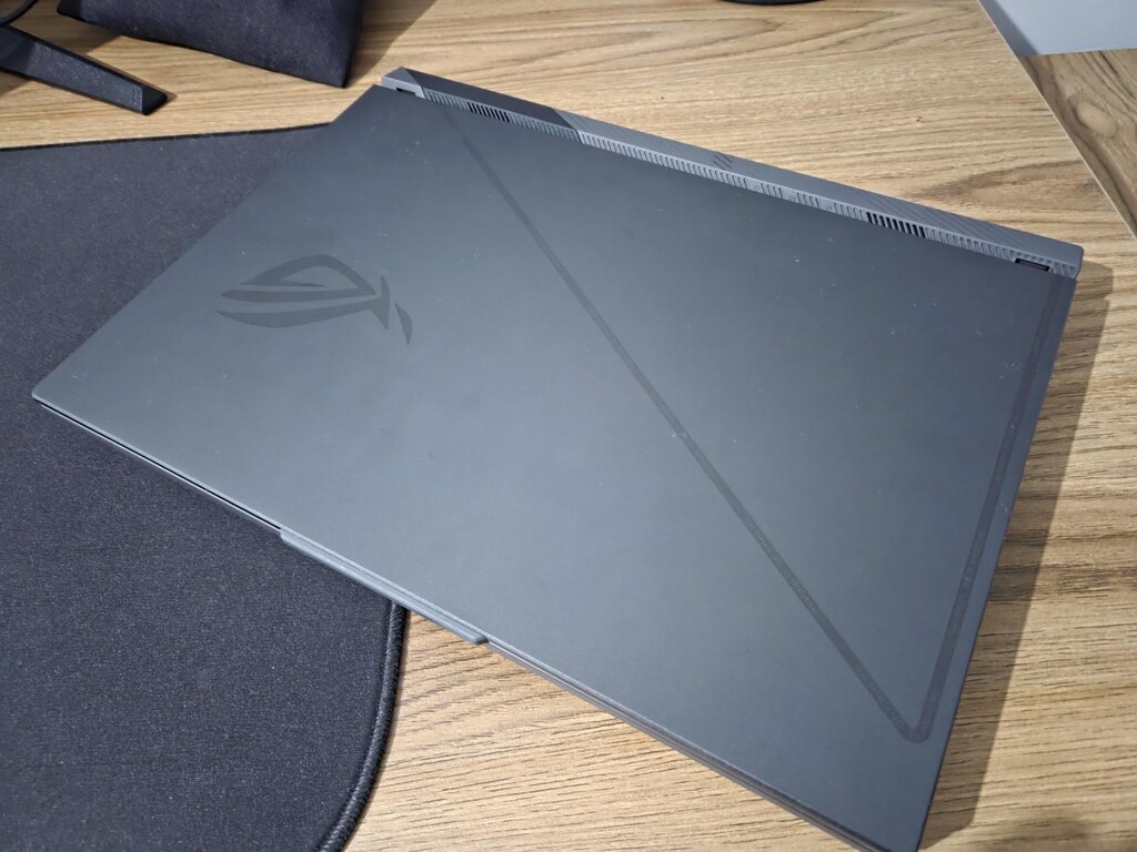 Oyuncu Seti: Asus ROG Strix G16 RTX 4050 + Klavye Kulaklık Mouse - 2