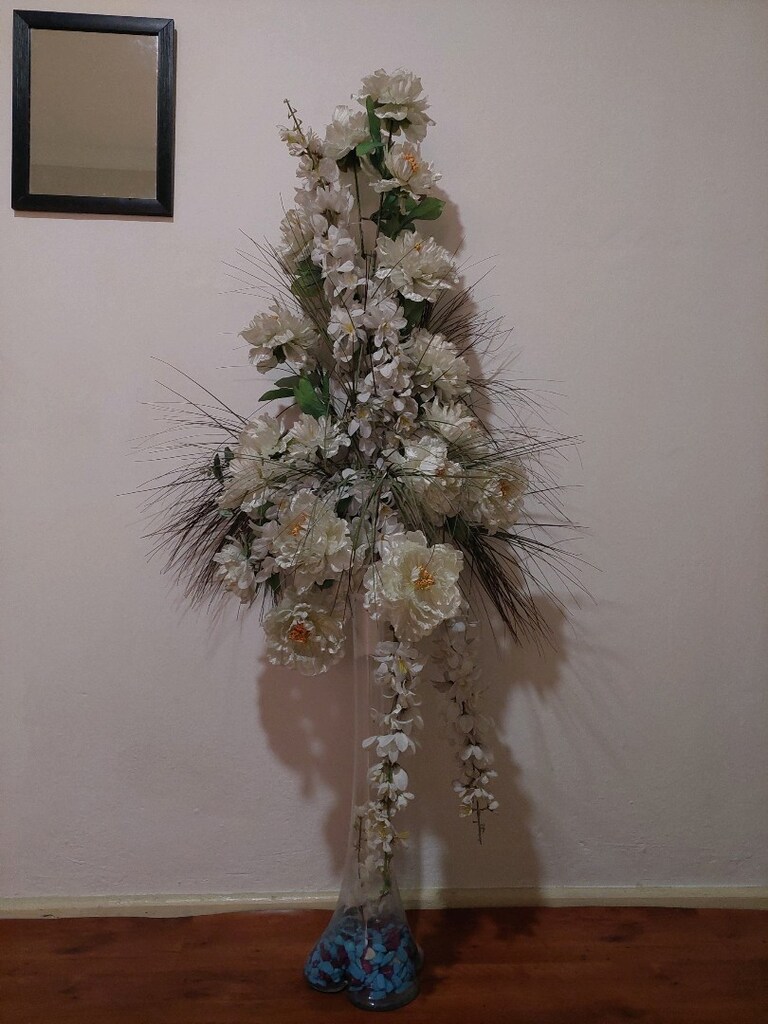 satilik salon köşesi vazolu sus cicegi...carşi ici ..merkez Rize - 2