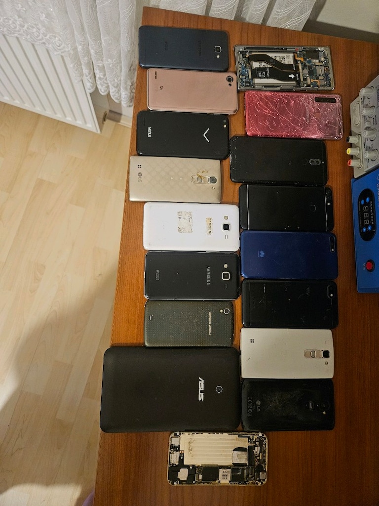 EKRANLARI KIRIK TELEFONLAR AÇIKLAMAYI OKUYUNUZ çoğunun ekranı kırık