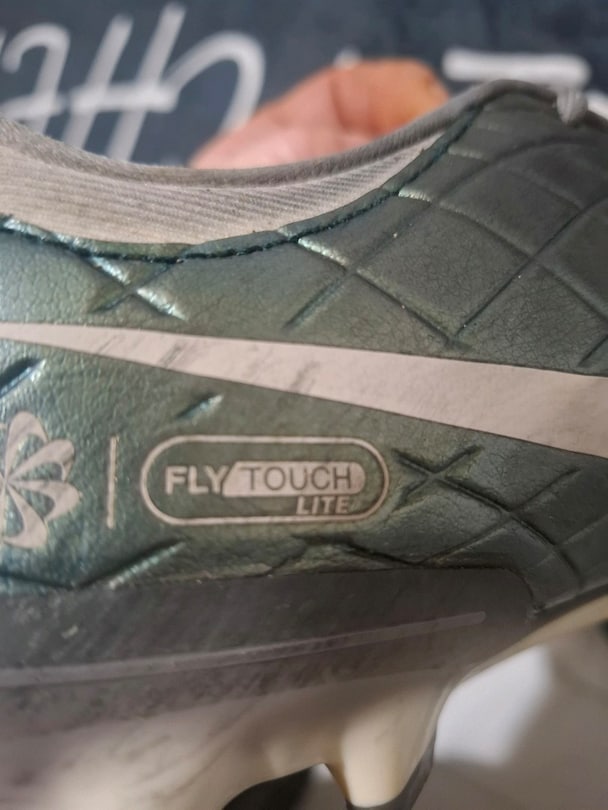 Nike tiempo civili kranpon yeşil 43 numara - 2