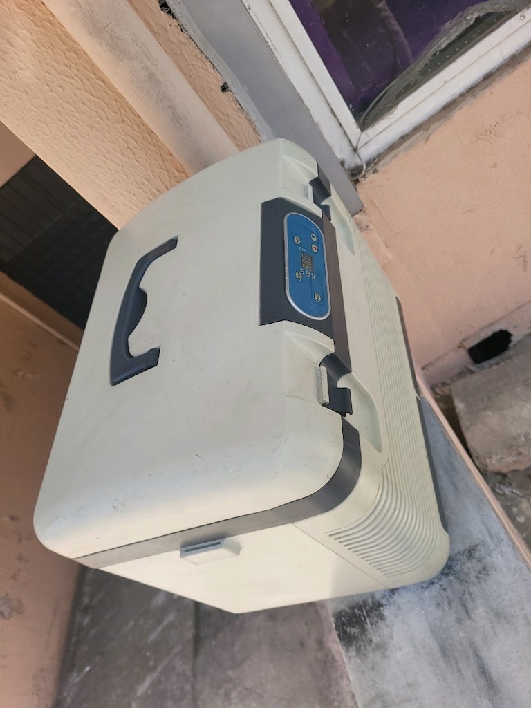 ARAÇ İÇİN YAT TEKNE İÇİN 12 VOLT 24 VOLT MİNİ BUZDOLABI. MARKA İGLO - 5